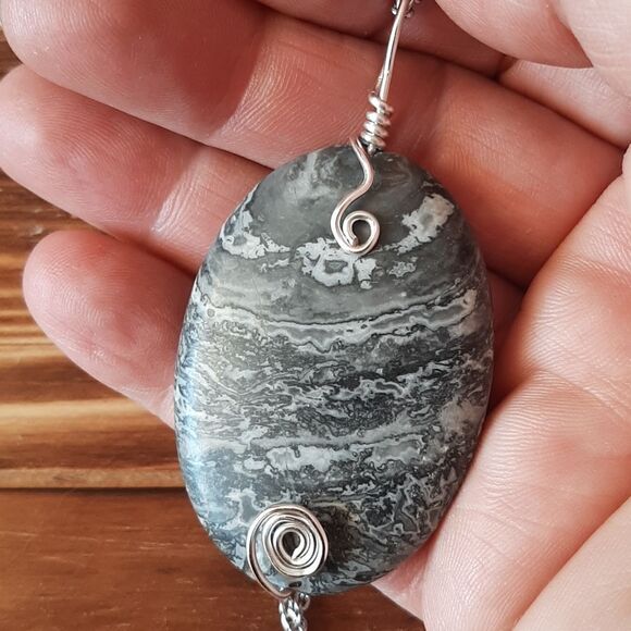 Wire-Wrapped Natural Stone Pendant - Picture 8 of 8